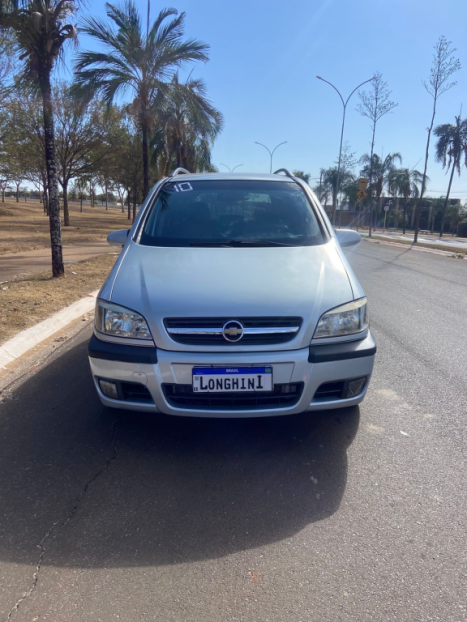 CHEVROLET Zafira 2.0 4P ELITE FLEX 7 LUGARES AUTOMÁTICO, Foto 2 CHEVROLET Zafira 2.0 4P ELITE FLEX 7 LUGARES AUTOMÁTICO, Foto 2