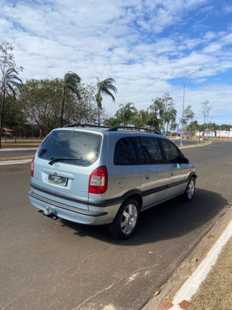 CHEVROLET Zafira 2.0 4P ELITE FLEX 7 LUGARES AUTOMÁTICO, Foto 7 CHEVROLET Zafira 2.0 4P ELITE FLEX 7 LUGARES AUTOMÁTICO, Foto 7