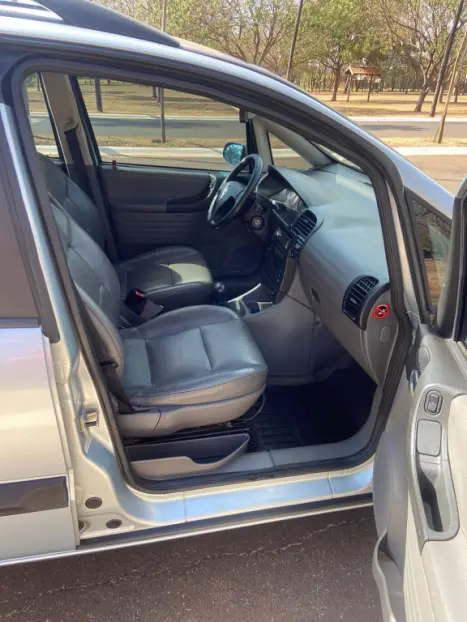 CHEVROLET Zafira 2.0 4P ELITE FLEX 7 LUGARES AUTOMÁTICO, Foto 8 CHEVROLET Zafira 2.0 4P ELITE FLEX 7 LUGARES AUTOMÁTICO, Foto 8