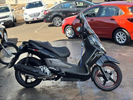 DAFRA Citycom 300 I , Foto 2