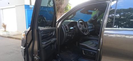 DODGE Ram 5.7 V8 32V 4P HEMI LARAMIE NIGHT EDITION 4X4 AUTOM�TICO, Foto 8