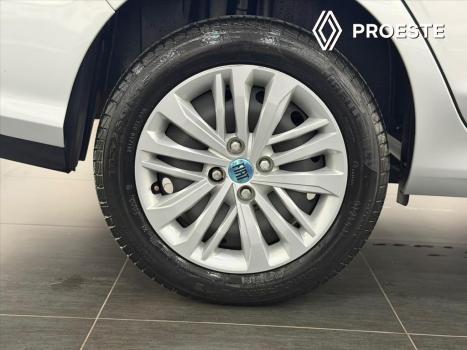 FIAT Cronos 1.3 4P FLEX DRIVE AUTOM�TICO CVT, Foto 9