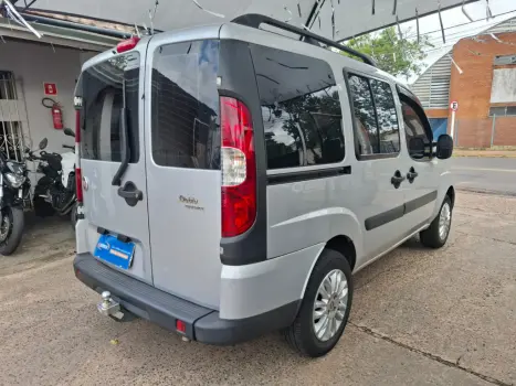 FIAT Doblo 1.8 16V 4P FLEX ESSENCE 7 LUGARES, Foto 7