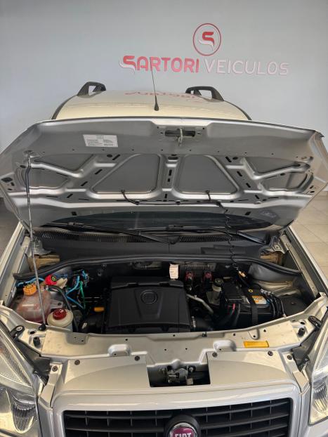 FIAT Doblo 1.8 16V 4P FLEX ESSENCE 7 LUGARES, Foto 6