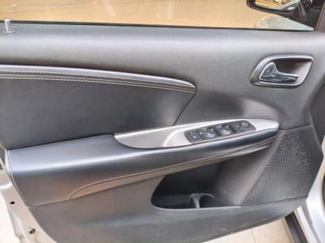 FIAT Freemont 2.4 16V 4P PRECISION AUTOMÁTICO 7 LUGARES, Foto 11 FIAT Freemont 2.4 16V 4P PRECISION AUTOMÁTICO 7 LUGARES, Foto 11