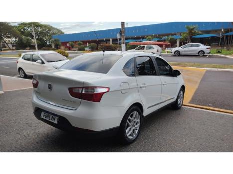 FIAT Grand Siena 1.6 16V 4P FLEX ESSENCE DUALOGIC AUTOMATIZADO, Foto 3