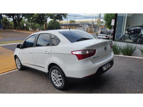 FIAT Grand Siena 1.6 16V 4P FLEX ESSENCE DUALOGIC AUTOMATIZADO, Foto 4