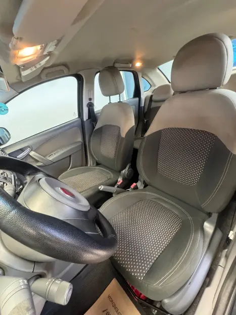 FIAT Grand Siena 1.6 16V 4P FLEX ESSENCE DUALOGIC AUTOMATIZADO, Foto 10