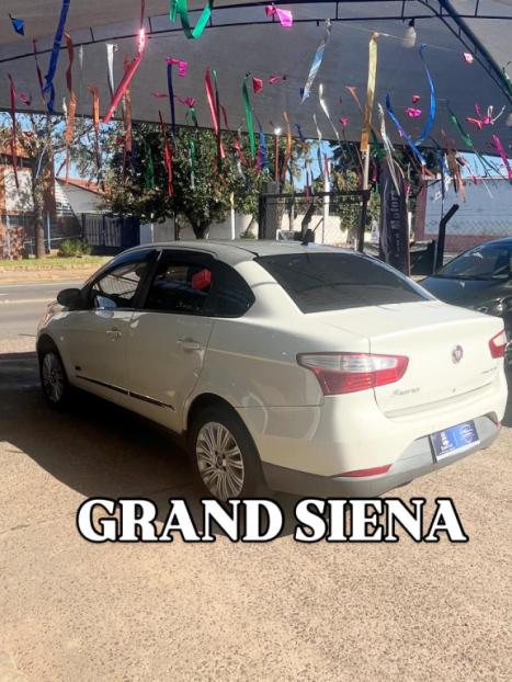 FIAT Grand Siena 1.6 16V 4P FLEX ESSENCE DUALOGIC AUTOMATIZADO, Foto 3