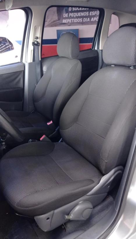 FIAT Idea 1.4 4P ELX FLEX, Foto 6