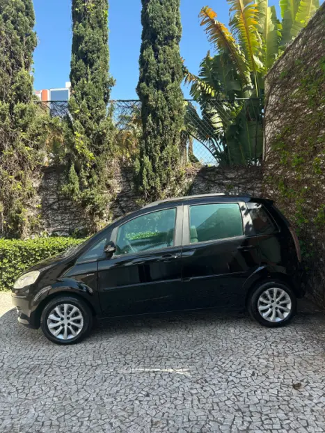 FIAT Idea 1.6 16V 4P FLEX ESSENCE DUALOGIC AUTOMATIZADO, Foto 2
