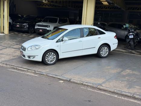 FIAT Linea 1.8 16V 4P FLEX ESSENCE, Foto 2
