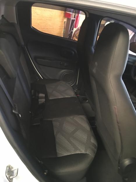 FIAT Mobi 1.0 4P FLEX EVO EASY, Foto 2 FIAT Mobi 1.0 4P FLEX EVO EASY, Foto 2