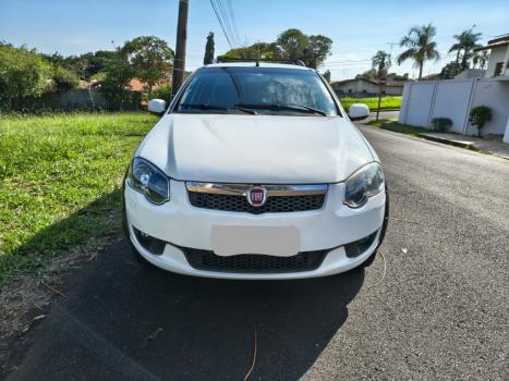 FIAT Palio Weekend 1.6 16V 4P FLEX TREKKING, Foto 2