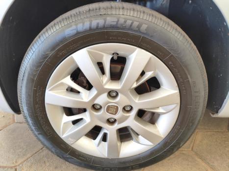 FIAT Punto 1.4 4P ATTRACTIVE FLEX, Foto 20