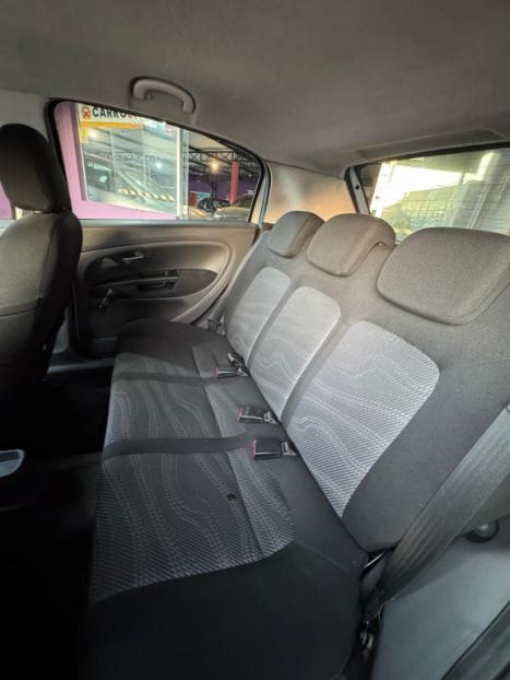 FIAT Punto 1.4 4P ELX FLEX, Foto 2