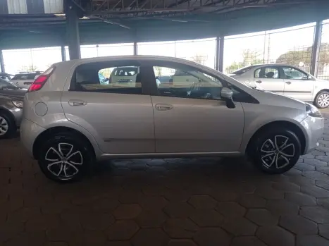 FIAT Punto 1.4 FLEX 4P, Foto 5