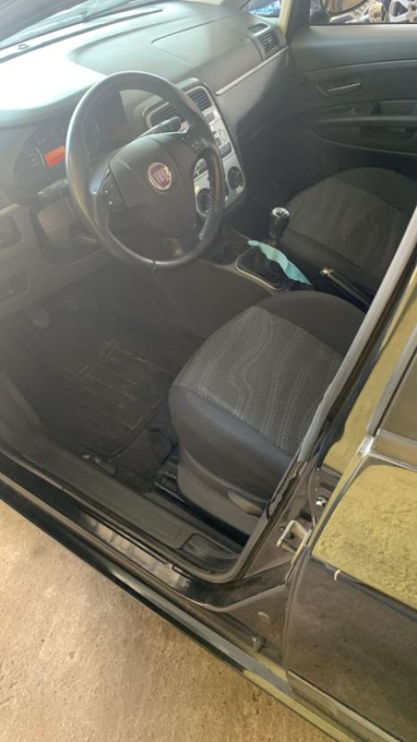FIAT Punto 1.4 FLEX 4P, Foto 2