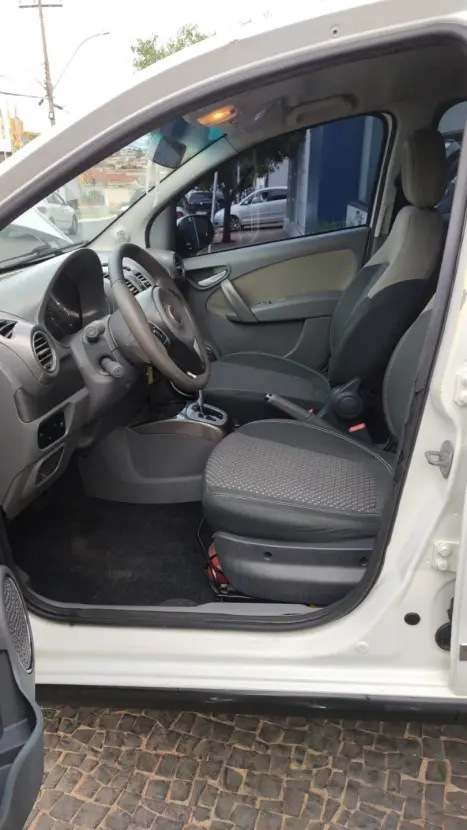 FIAT Siena 1.6 16V 4P ESSENCE FLEX, Foto 7