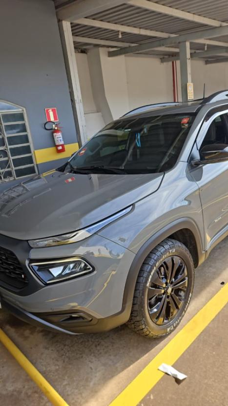 FIAT Toro 1.3 16V 4P FLEX 270 TURBO VOLCANO AUTOMTICO, Foto 3