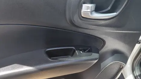 FIAT Toro 1.8 16V 4P FLEX FREEDOM AUTOM�TICO, Foto 9