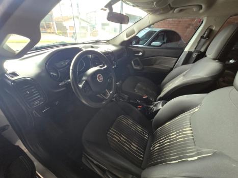 FIAT Toro 1.8 16V 4P ENDURANCE AUTOM�TICO, Foto 3