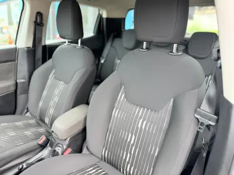 FIAT Toro 1.8 16V 4P FLEX FREEDOM AUTOM�TICO, Foto 12