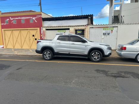 FIAT Toro 2.0 16V 4P VOLCANO 4WD TURBO DIESEL AUTOMTICO, Foto 2