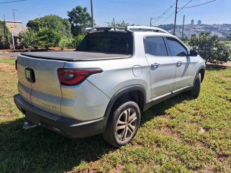 FIAT Toro 2.4 16V 4P MULTIAIR FLEX VOLCANO AUTOM�TICO, Foto 2