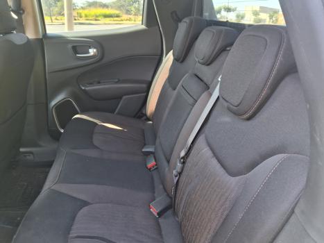 FIAT Toro 2.4 16V 4P MULTIAIR FLEX VOLCANO AUTOM�TICO, Foto 11