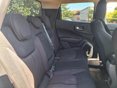 FIAT Toro 2.4 16V 4P MULTIAIR FLEX VOLCANO AUTOM�TICO, Foto 12