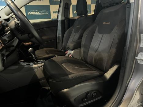 FIAT Toro 2.4 16V 4P MULTIAIR FLEX VOLCANO AUTOM�TICO, Foto 8