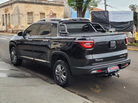 FIAT Toro 2.4 16V 4P MULTIAIR FLEX VOLCANO AUTOM�TICO, Foto 3
