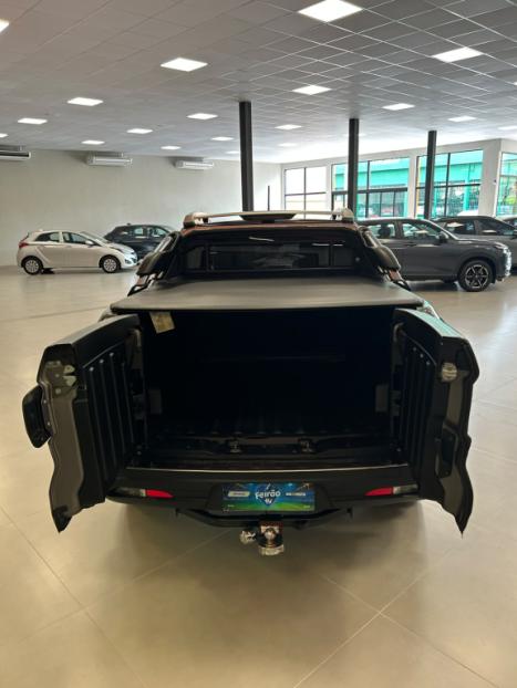 FIAT Toro 2.4 16V 4P MULTIAIR FLEX VOLCANO AUTOMÁTICO, Foto 9