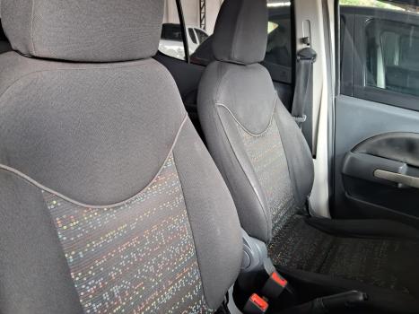 FIAT Uno 1.0 FLEX VIVACE CELEBRATION, Foto 12