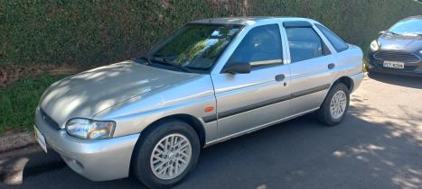 FORD Escort 1.8 4P GL, Foto 3