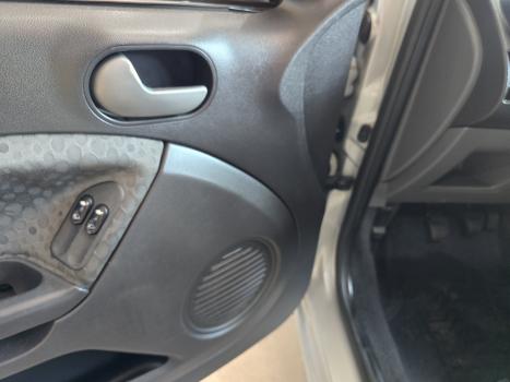 FORD Fiesta Hatch 1.6 4P FLEX, Foto 8