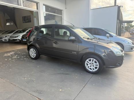 FORD Fiesta Hatch 1.6, Foto 1