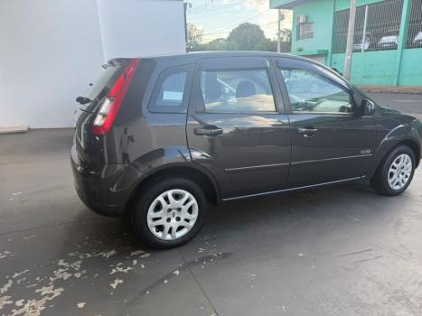 FORD Fiesta Hatch 1.6, Foto 2