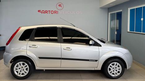 FORD Fiesta Hatch 1.6 4P, Foto 4