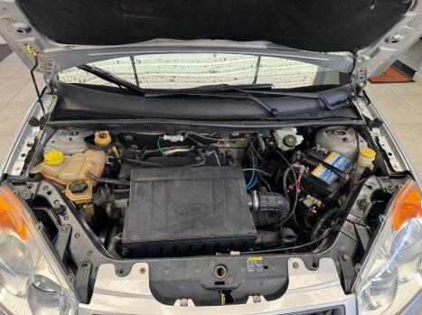 FORD Fiesta Hatch 1.6 4P, Foto 6