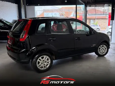 FORD Fiesta Hatch 1.6 CLASS, Foto 4