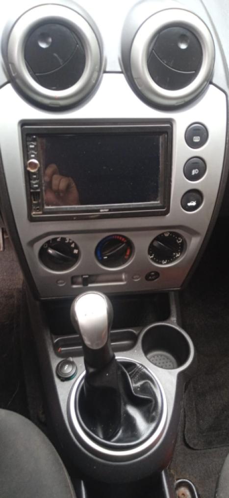 FORD Fiesta Hatch 1.6, Foto 8