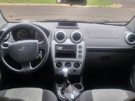 FORD Fiesta Hatch 1.6 4P, Foto 7