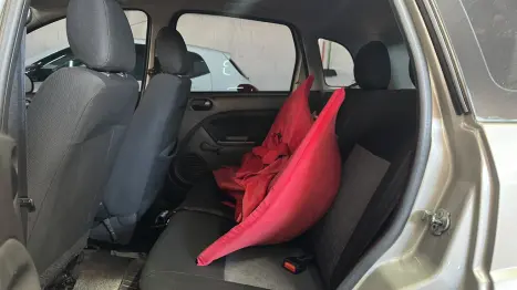 FORD Fiesta Hatch 1.6 4P CLASS FLEX, Foto 6