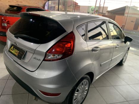 FORD Fiesta Hatch 1.5 16V 4P S FLEX, Foto 2