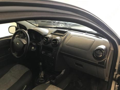 FORD Fiesta Hatch 1.6 4P FLEX, Foto 5