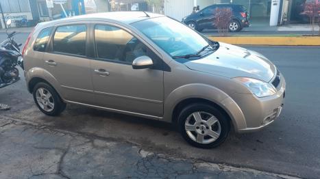 FORD Fiesta Hatch 1.0 4P FLEX, Foto 2