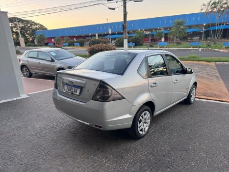 FORD Fiesta Hatch 1.6 4P ROCAM FLEX, Foto 3