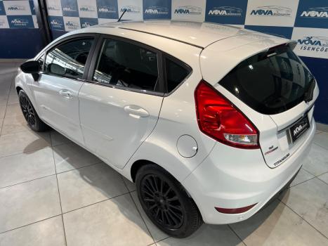 FORD Fiesta Hatch 1.6 4P FLEX TITANIUM POWERSHIFT AUTOM�TICO, Foto 4